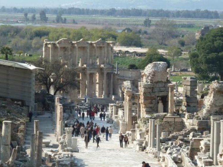 PRIVATE EPHESUS, APHRODISIAS, PAMUKKALE TOURS